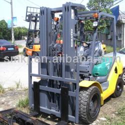 Used komatsu forklift 3 ton, triple stage, FD30-16, original from Japan