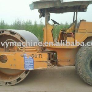 USED SAKAI ROAD ROLLER