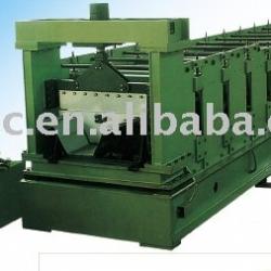 WIDE-SPAN CURVING ROOF FORMING MACHINE