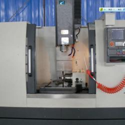 XH7132 VERTICAL MACHINE CENTER