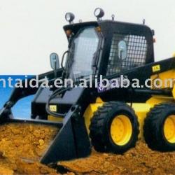 XT750 Skid Steer Loader