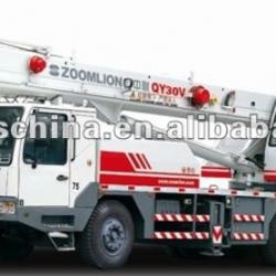 Zoomlion 5-section telescopic boom 30 ton truck crane