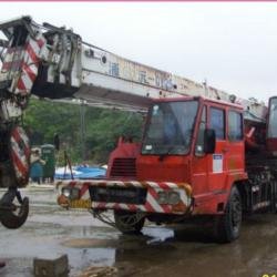 ZOOMLION used 25 ton crane QY25H 45000USD!