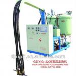 Injection foaming machine used on sandwich panel