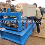 688 Floor deck forming machine