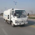 ISUZU vacuum road sweeper truck (600P)