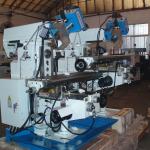 Universal Swivel head milling machine