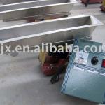 Tiny electromagnetic sifter feeder for automatic packing system