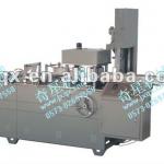 Automatic nonwoven wet wipes folding machine-