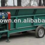 Wood peeling/debarking machine